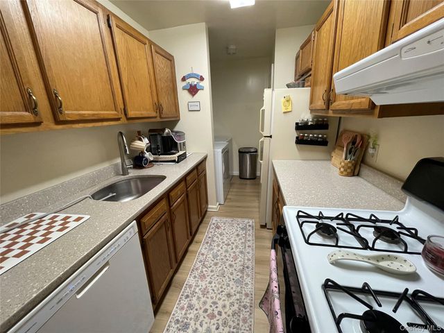 276 Temple Hill Road 2207, New Windsor, NY 12553