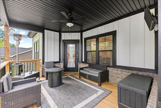 710 Hunts Terrace Drive, Kingsport, TN 37663