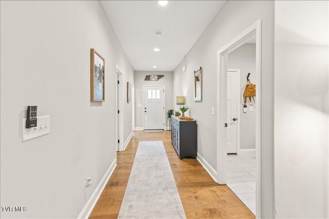 710 Hunts Terrace Drive, Kingsport, TN 37663