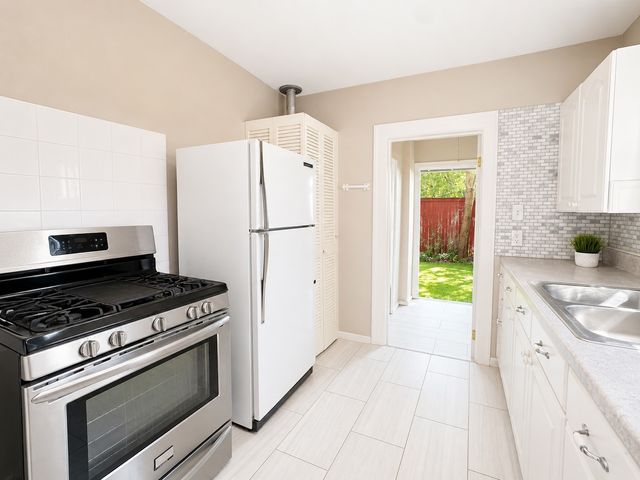 1209 N Carroll Avenue, Dallas, TX 75204