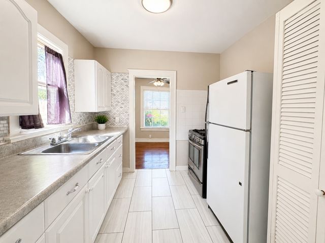 1209 N Carroll Avenue, Dallas, TX 75204