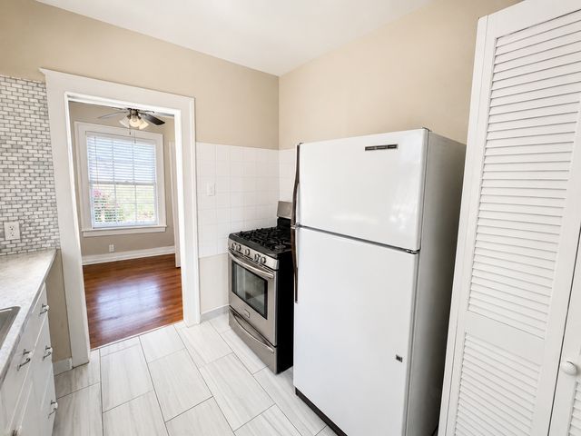 1209 N Carroll Avenue, Dallas, TX 75204