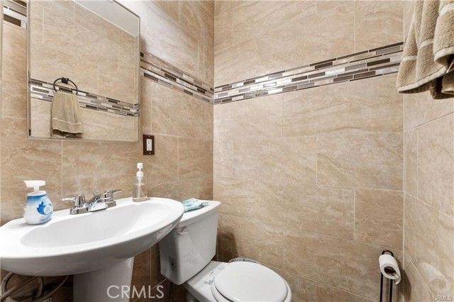 243 E 68th Street, Los Angeles, CA 90003