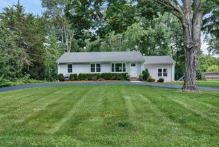 15776 W Woodbine Circle, Vernon Hills, IL 60061