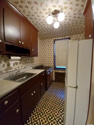 33-46 92nd Street 1R, Jackson Heights, NY 11372