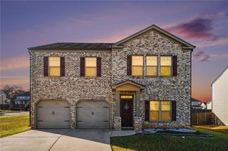 216 Loganview Drive, Loganville, GA 30052