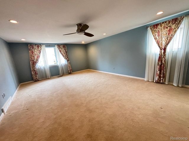 2695 Homewood Drive, Troy, MI 48098
