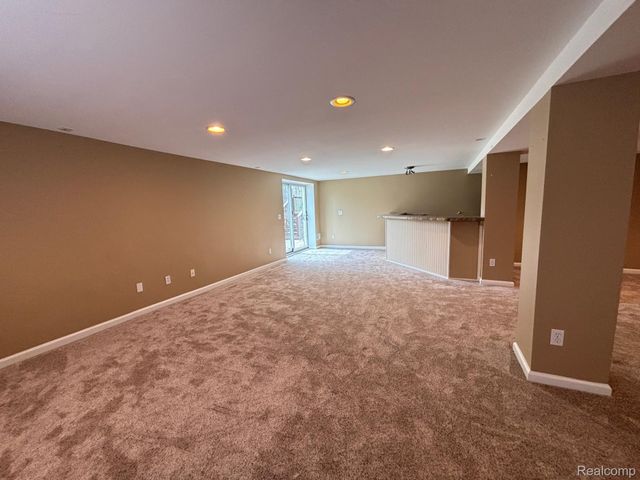 2695 Homewood Drive, Troy, MI 48098