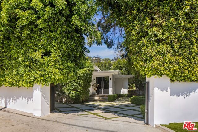 1311 N Beverly Drive, Los Angeles, CA 90210