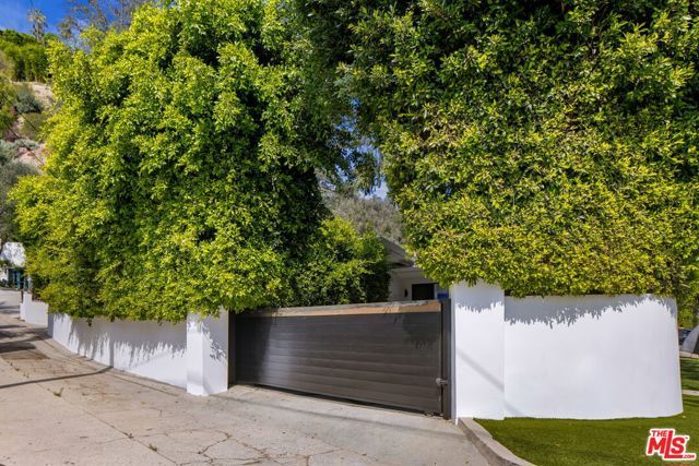 1311 N Beverly Drive, Los Angeles, CA 90210