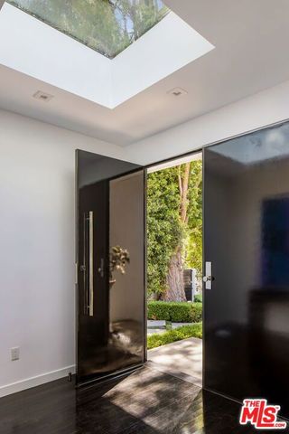 1311 N Beverly Drive, Los Angeles, CA 90210