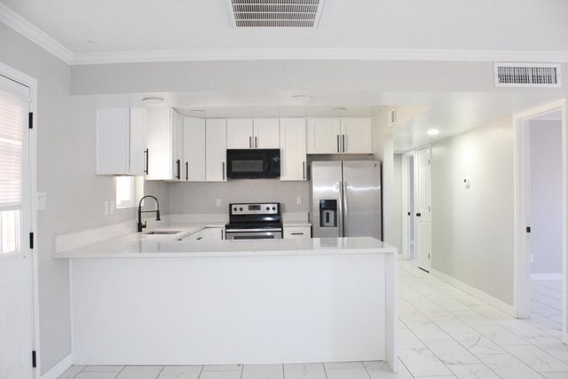 3932 W Griswold Road, Phoenix, AZ 85051