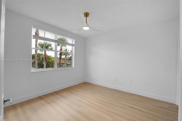 2020 Greenview Shores Blvd 109, Wellington, FL 33414