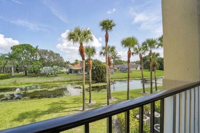 2020 Greenview Shores Blvd 109, Wellington, FL 33414