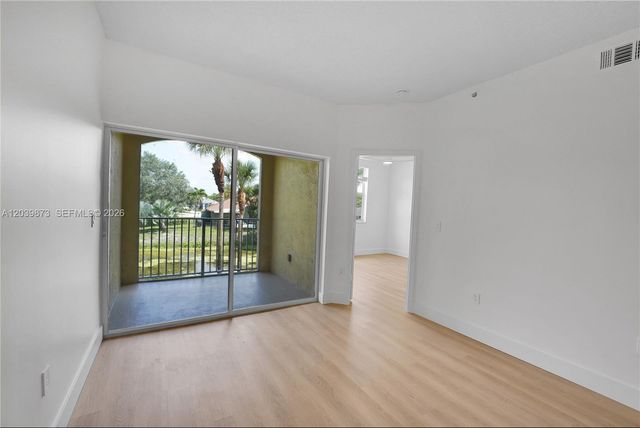 2020 Greenview Shores Blvd 109, Wellington, FL 33414