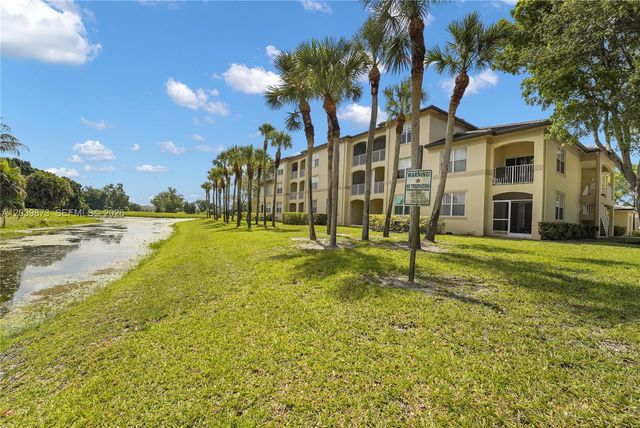 2020 Greenview Shores Blvd 109, Wellington, FL 33414