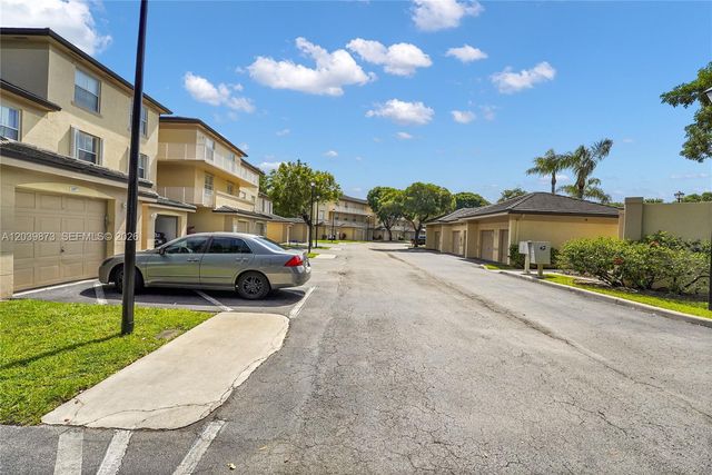2020 Greenview Shores Blvd 109, Wellington, FL 33414