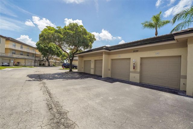 2020 Greenview Shores Blvd 109, Wellington, FL 33414
