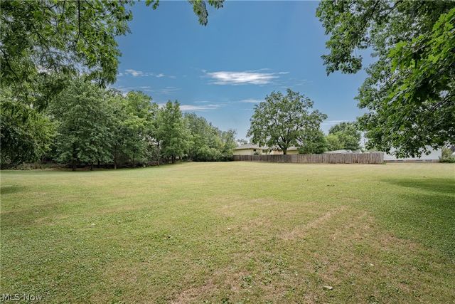 5570 Dunham Road, Maple Heights, OH 44137