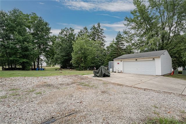 5570 Dunham Road, Maple Heights, OH 44137