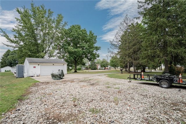 5570 Dunham Road, Maple Heights, OH 44137