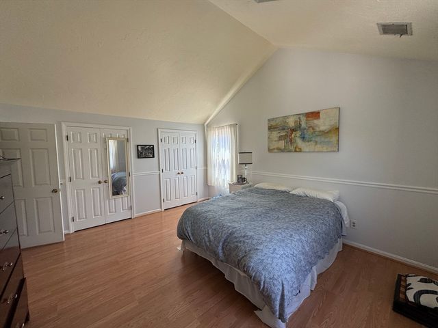 38 Crescent Rd 38, Needham, MA 02494