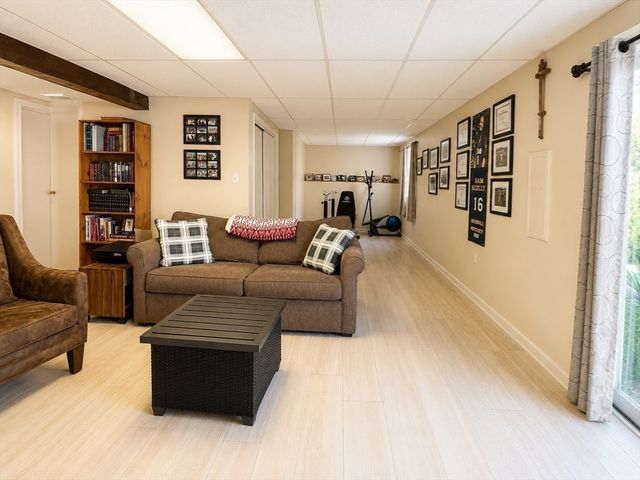 38 Crescent Rd 38, Needham, MA 02494