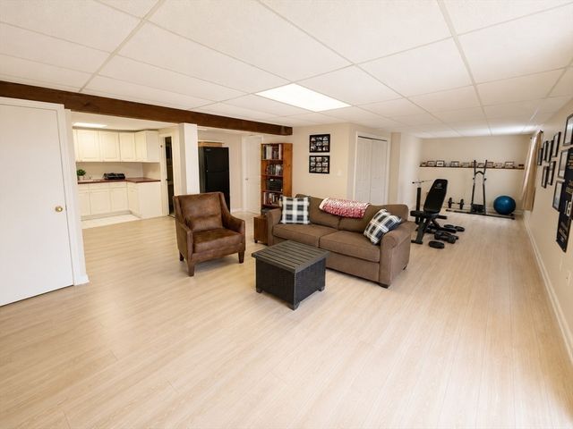 38 Crescent Rd 38, Needham, MA 02494