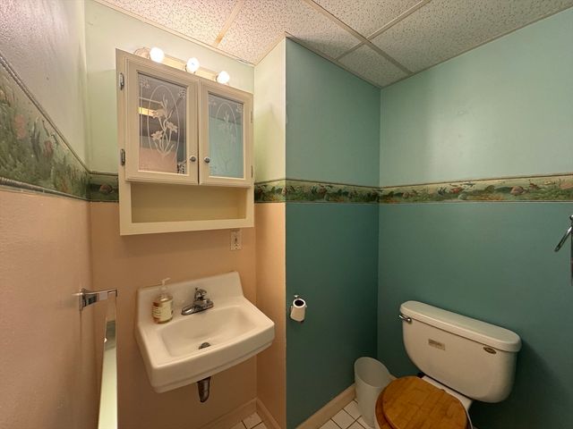 38 Crescent Rd 38, Needham, MA 02494