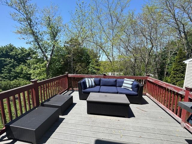 38 Crescent Rd 38, Needham, MA 02494