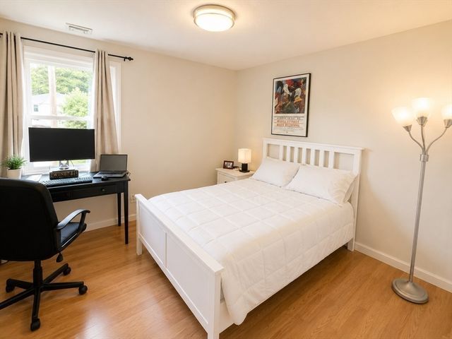 38 Crescent Rd 38, Needham, MA 02494