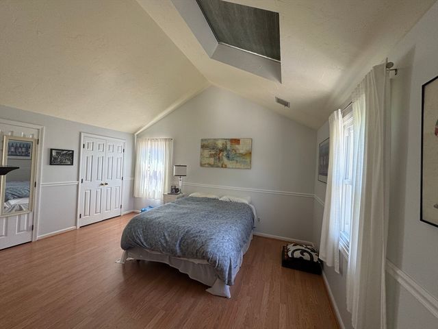 38 Crescent Rd 38, Needham, MA 02494
