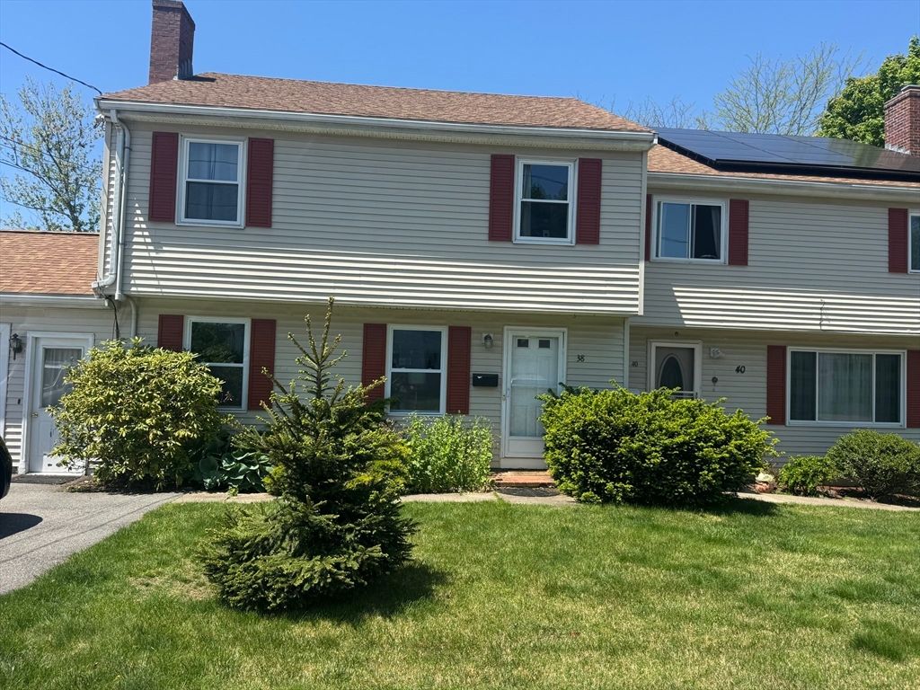 38 Crescent Rd 38, Needham, MA 02494