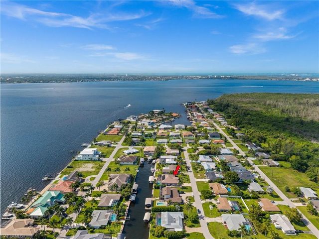 5815 SW 1st PL, Cape Coral, FL 33914
