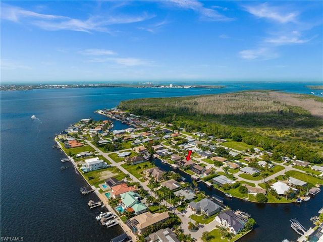 5815 SW 1st PL, Cape Coral, FL 33914