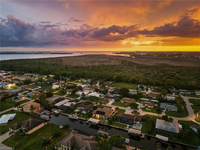 5815 SW 1st PL, Cape Coral, FL 33914