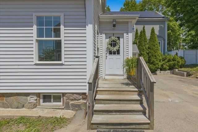 120 Winnifred Rd, Brockton, MA 02301