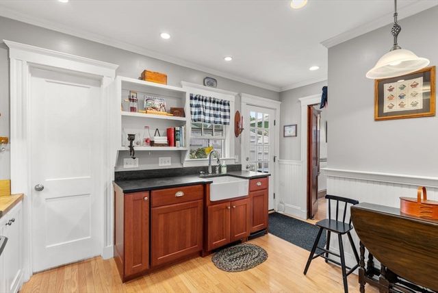 45 Wendell Park, Milton, MA 02186