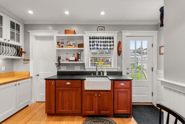 45 Wendell Park, Milton, MA 02186