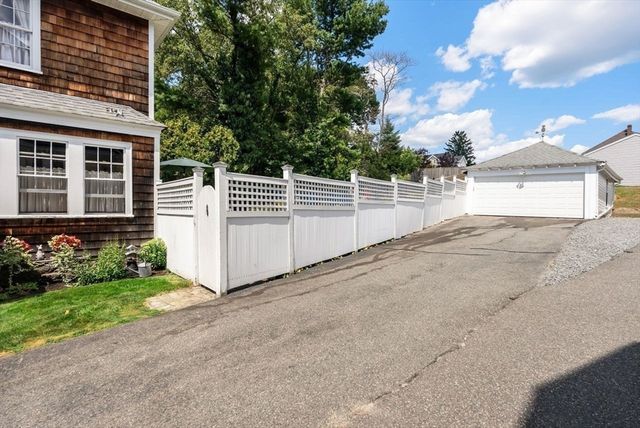 45 Wendell Park, Milton, MA 02186