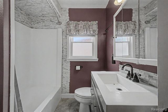 22260 Samuel Street, Taylor, MI 48180