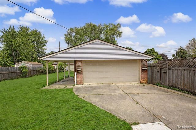 22260 Samuel Street, Taylor, MI 48180