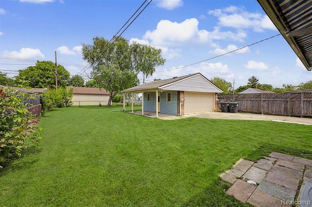 22260 Samuel Street, Taylor, MI 48180