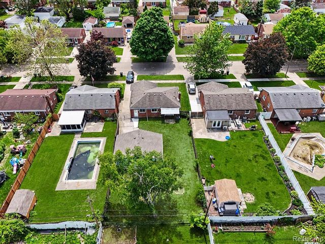 22260 Samuel Street, Taylor, MI 48180