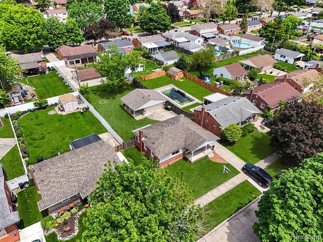 22260 Samuel Street, Taylor, MI 48180