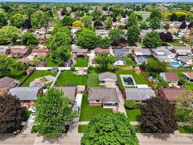 22260 Samuel Street, Taylor, MI 48180