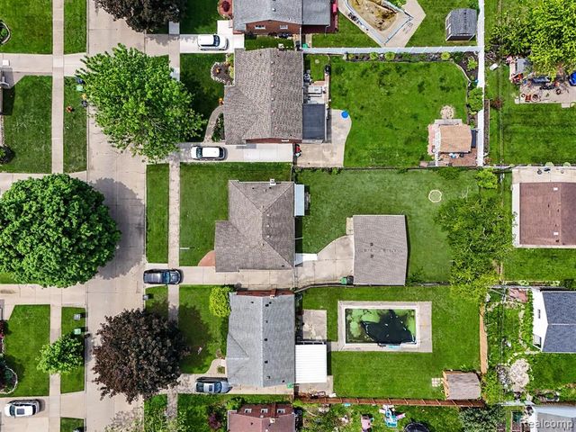 22260 Samuel Street, Taylor, MI 48180