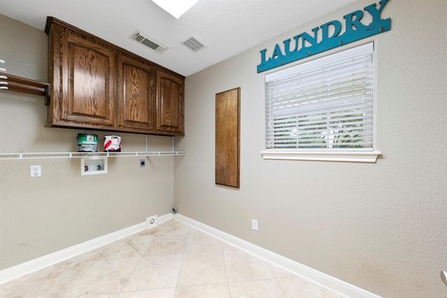 3430 W Meadow Lane, Dickinson, TX 77539