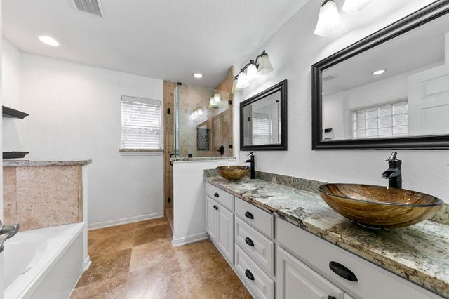 3430 W Meadow Lane, Dickinson, TX 77539