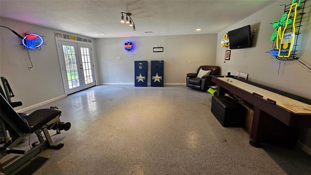 3430 W Meadow Lane, Dickinson, TX 77539